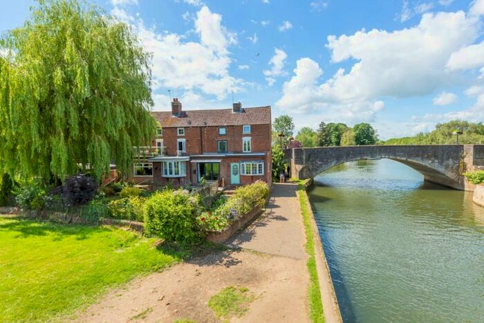2 Bedroom Cottage To Rent In Maud Hale Cottages, Abingdon, OX14