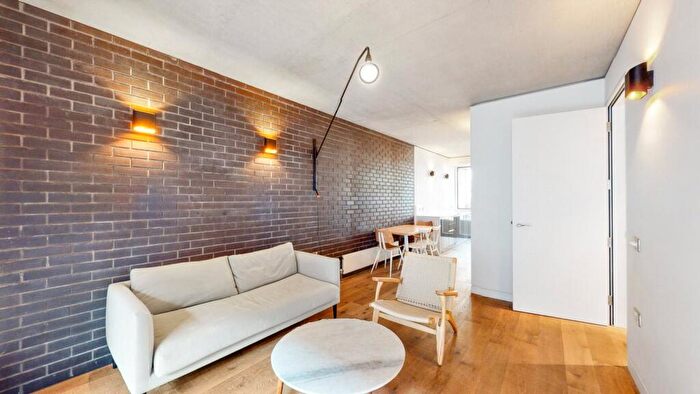 2 Bedroom Apartment To Rent In Mallow Street, EC1Y