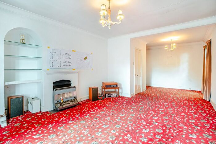 4 Bedroom Detached House For Sale In St. Lawrence Road, Chepstow, Monmouthshire, NP16