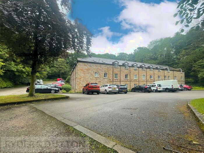 1 Bedroom Flat To Rent In Springwood Hall, Oldham Road, Ashton-Under-Lyne, Greater Manchester, OL7
