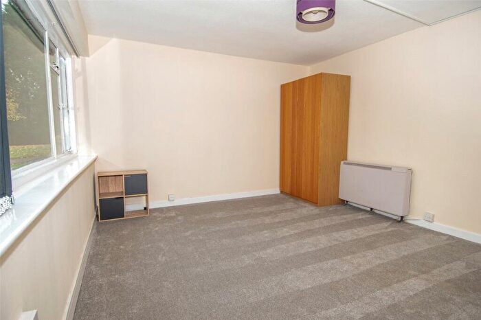 1 Bedroom Apartment For Sale In Yardley Wood Road, Moseley, Birmingham, B13