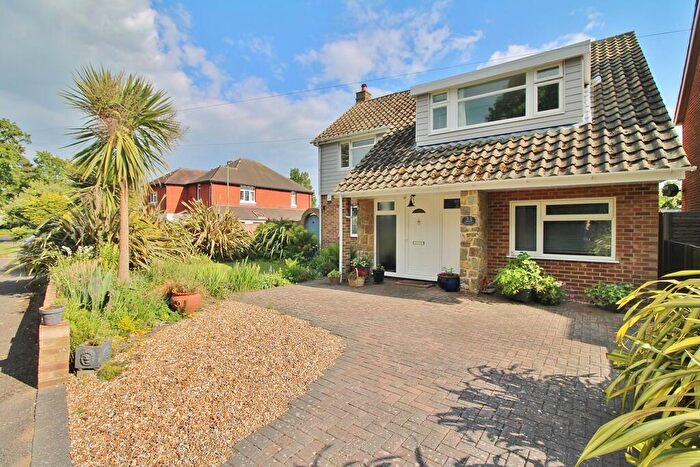5 Bedroom Detached House For Sale In Bacon Lane, Hayling Island, PO11