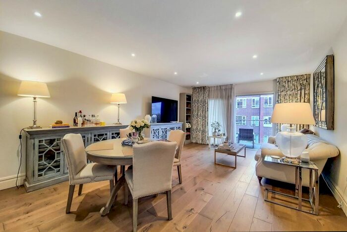 2 Bedroom Flat To Rent In Oakhill Road, Wandsworth Town, London, SW15