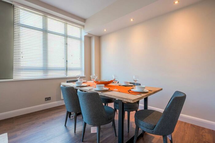 2 Bedroom Flat To Rent In City Road, Old Street, London, EC1V