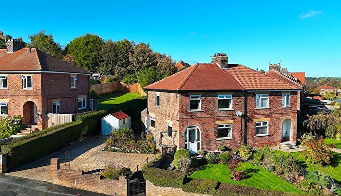 3 Bedroom Semi Detached House For Sale In Ling Hill, Scarborough, YO12