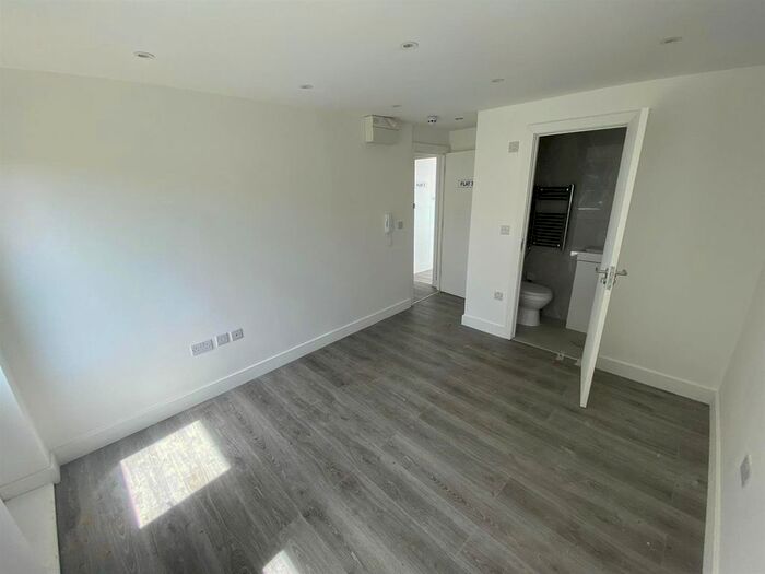 1 Bedroom Property To Rent In Brow Crescent, Orpington, BR5