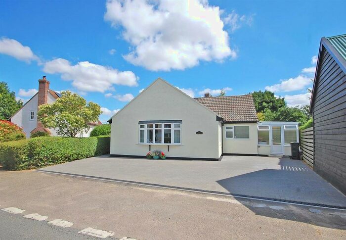 2 Bedroom Detached Bungalow For Sale In Blackmore End, Braintree, CM7