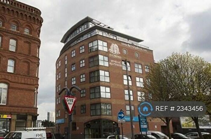 2 Bedroom Flat To Rent In Waterloo Street, Leeds, LS10