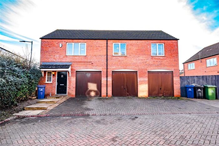 2 Bedroom Flat For Sale In Danes Close, Grimsby, DN32