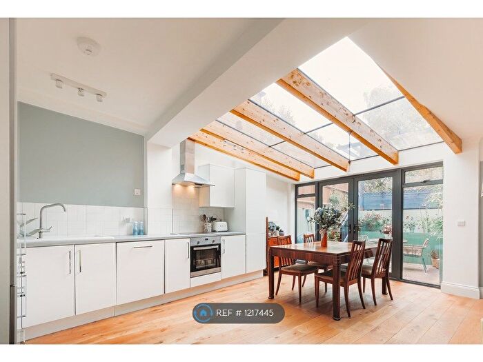 1 Bedroom Flat To Rent In Herne Hill, London, SE24