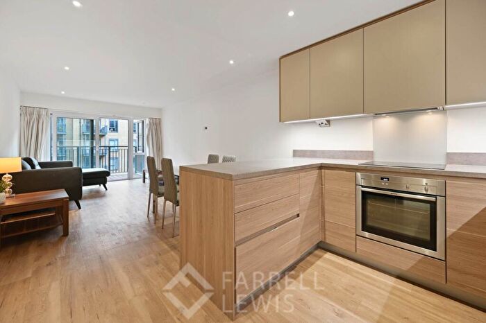 2 Bedroom Flat To Rent In Boulevard Drive, Colindale, NW9