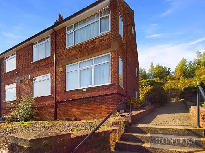 2 Bedroom Flat For Sale In Westwood Gardens, Scarborough, YO11