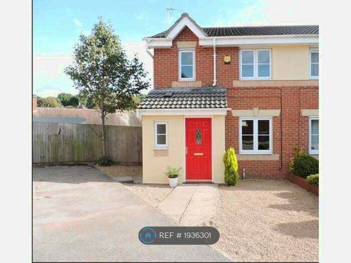 3 Bedroom Semi-Detached House To Rent In Page Avenue, Nottingham, NG5