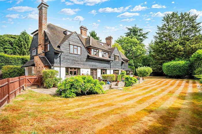 6 Bedroom Detached House For Sale In Deans Lane, Walton On The Hill, KT20