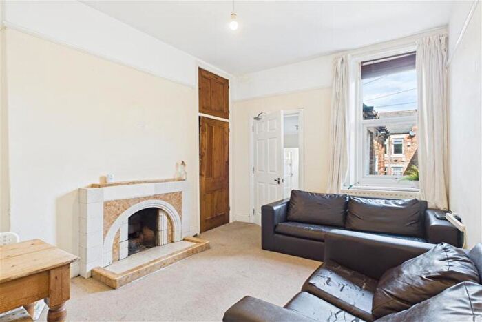 4 Bedroom Maisonette To Rent In Wolseley Gardens, Jesmond, Newcastle Upon Tyne, NE2