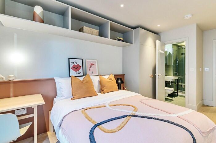 2 Bedroom Apartment To Rent In Camden Street, London, NW1