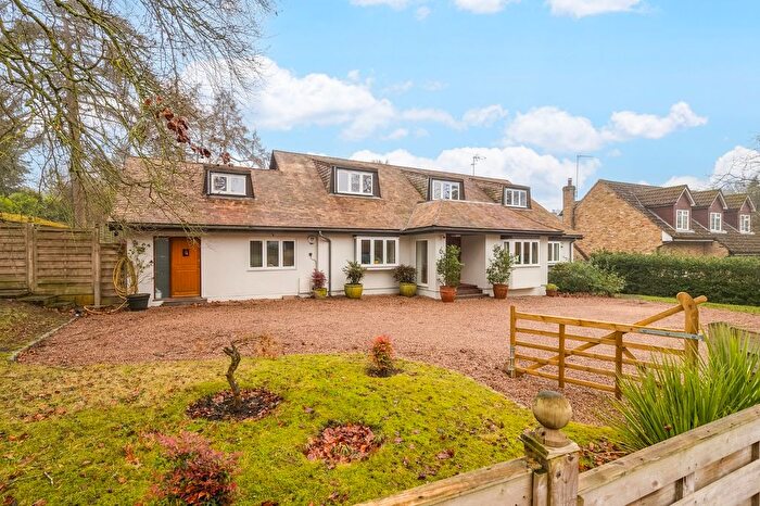 5 Bedroom Detached House For Sale In Oaklands Rise, Oaklands, Welwyn, Hertfordshire, AL6