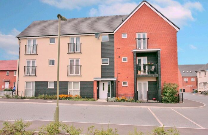 2 Bedroom Flat To Rent In Elm Park, Didcot, OX11