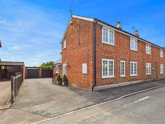 3 Bedroom Semi Detached House For Sale In Lower Street, Quainton, Buckinghamshire, HP22