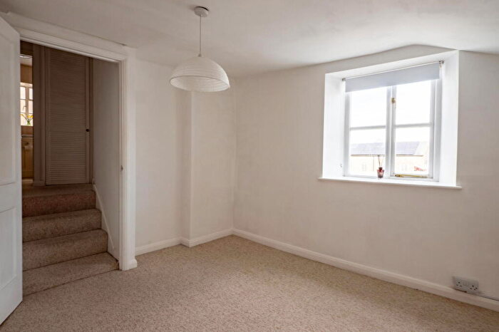 1 Bedroom Flat For Sale In Catherine Hill, Frome, BA11