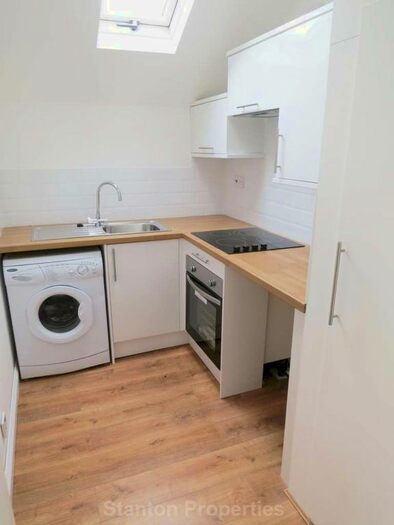 Studio To Rent In Marlborough Road, Sale, M33