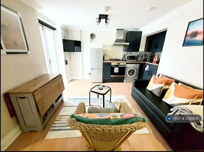 1 Bedroom Flat To Rent In Ditchling Road, Brighton, BN1