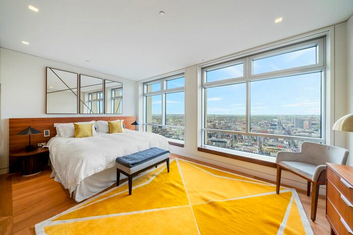 3 Bedroom Flat To Rent In New Oxford Street, WC1A