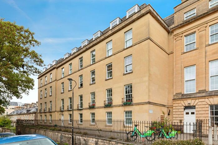2 Bedroom Flat For Sale In Nelson Place West, Bath, BA1