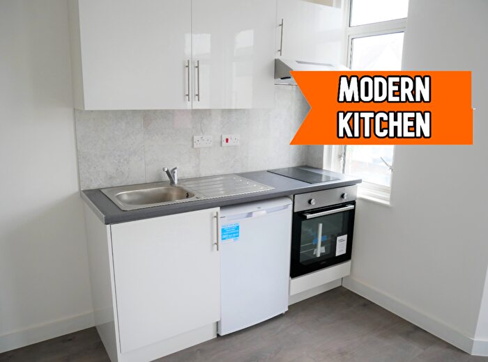 Studio To Rent In Northcote Avenue, Southall, UB1