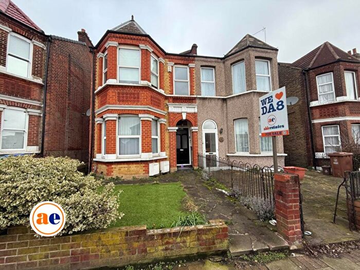 2 Bedroom Flat To Rent In Bexley Road, Erith ** Video & D Floorplan Available **, DA8