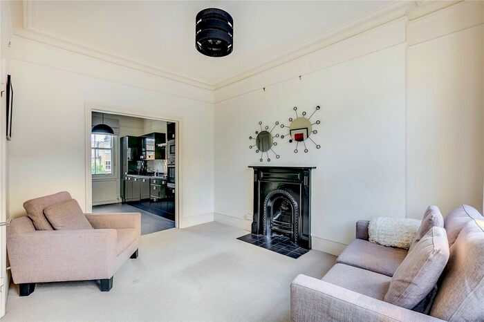 2 Bedroom Maisonette To Rent In Rostrevor Road, Fulham, London, SW6