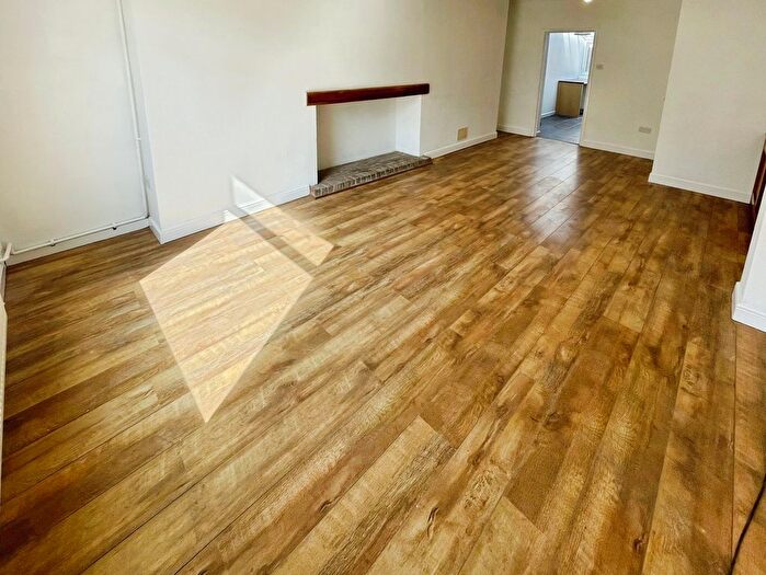 3 Bedroom Terraced House For Sale In Cemetery Road, Bridgend, CF31