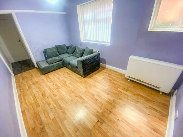 1 Bedroom Flat To Rent In Fosse Road South, Leicester, Leicestershire, LE3
