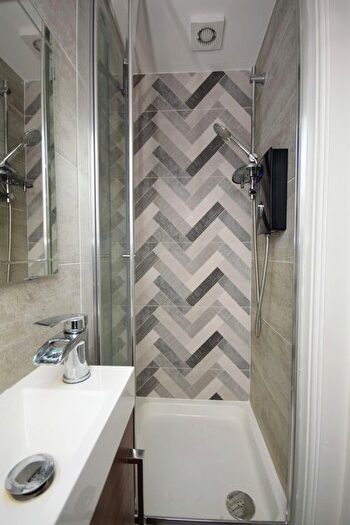 1 Bedroom Property To Rent In Room, Rosslyn Cres, Harrow, HA1