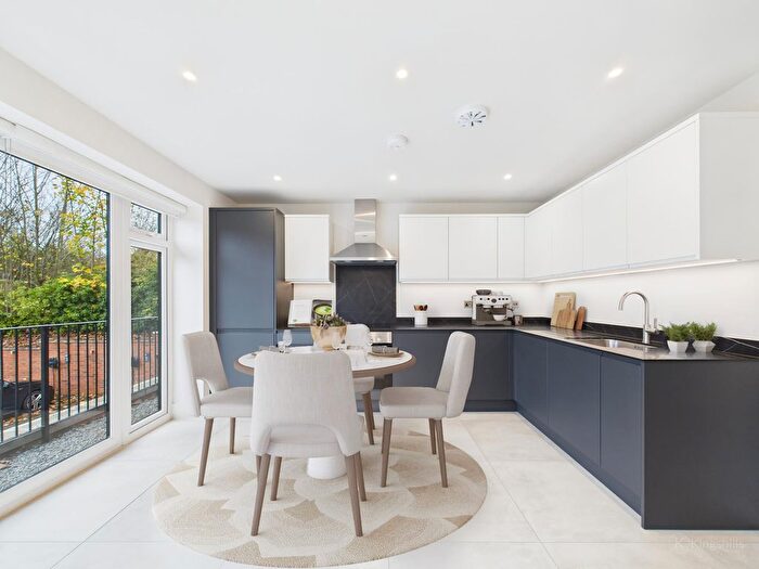 2 Bedroom Flat To Rent In Chapel Lane, High Wycombe, HP12