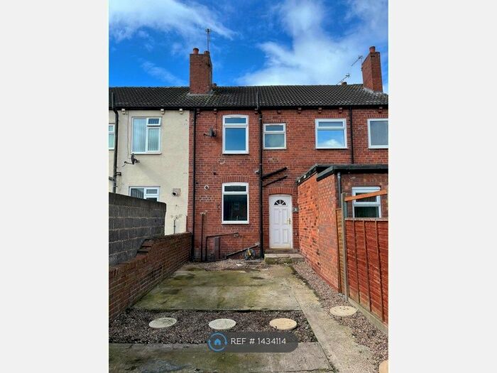 2 Bedroom Terraced House To Rent In Manor Grove, Castleford, WF10