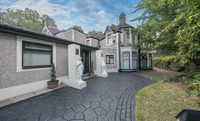 Detached House For Sale In The Cottage, Bostall Hill, London, SE2