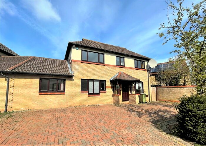 4 Bedroom Detached House To Rent In Selby Grove, Shenley Church End, Milton Keynes, MK5