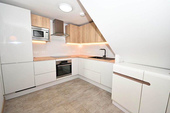 2 Bedroom End Of Terrace House To Rent In Alexander Place, Inverness, IV3