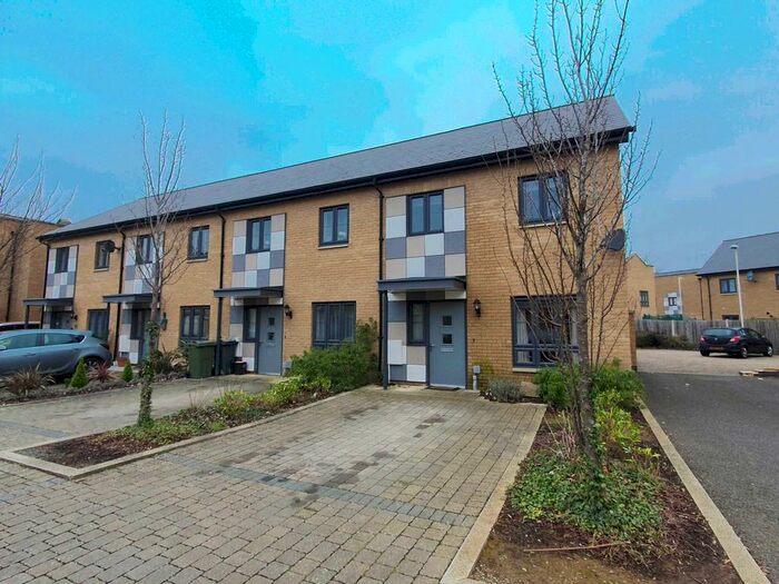 2 Bedroom End Of Terrace House To Rent In Kirtley Way, Ashford, TN24