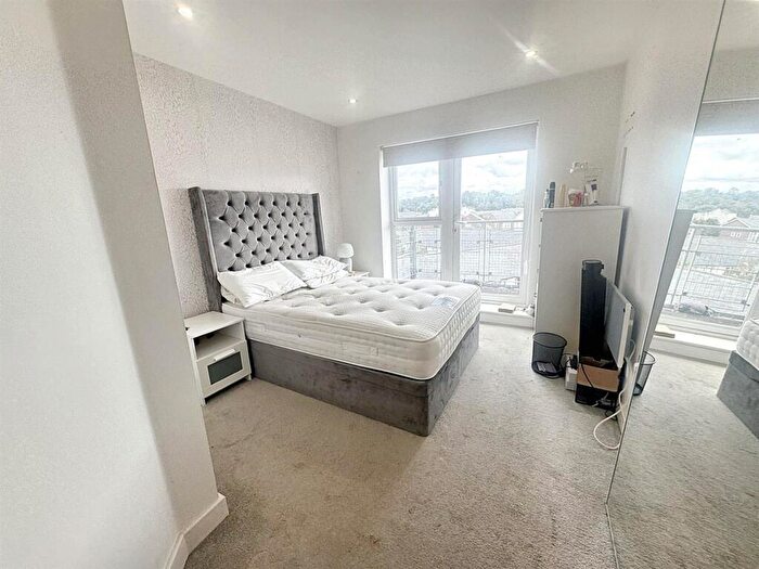 2 Bedroom Apartment To Rent In Alderman House, Greenhithe, DA9