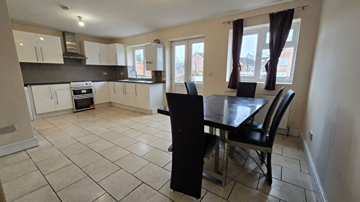 4 Bedroom Terraced House To Rent In Ellesmere Gardens, IG4