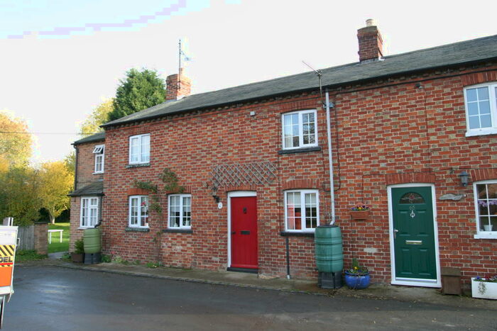 2 Bedroom Terraced House To Rent In Worminghall Buckinghamshire, HP18