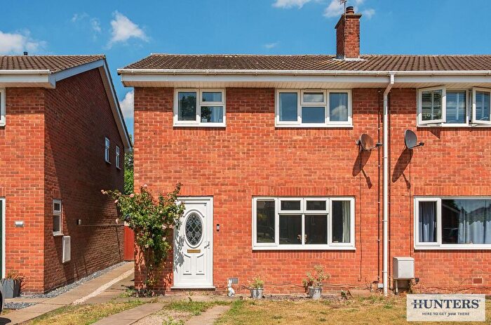 3 Bedroom Semi-Detached House For Sale In Greenfield Drive, Brayton, Selby, YO8