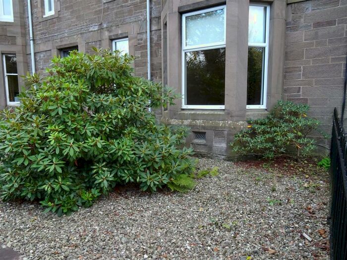 2 Bedroom Flat To Rent In Windsor Terrace, Perth, PH2