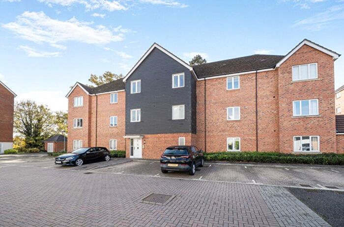 1 Bedroom Apartment For Sale In Centrifuge Way, Farnborough, Hampshire, GU14