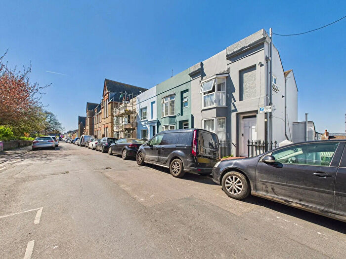 2 Bedroom Flat To Rent In Finsbury Road, Brighton, BN2
