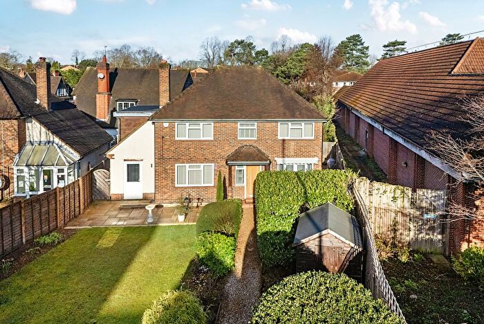 4 Bedroom Detached House For Sale In Old Woking Road, West Byfleet, KT14