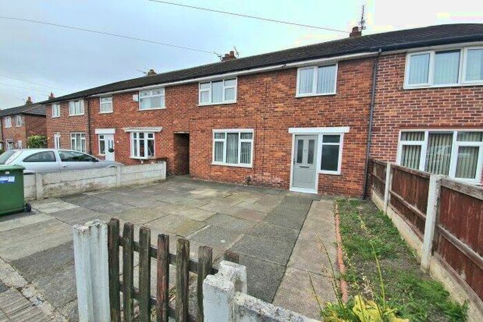 3 Bedroom Property To Rent In Pennine Drive, St. Helens, WA9