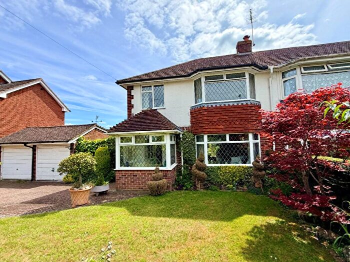 3 Bedroom Semi-Detached House For Sale In Harrow Way, Basingstoke, RG21